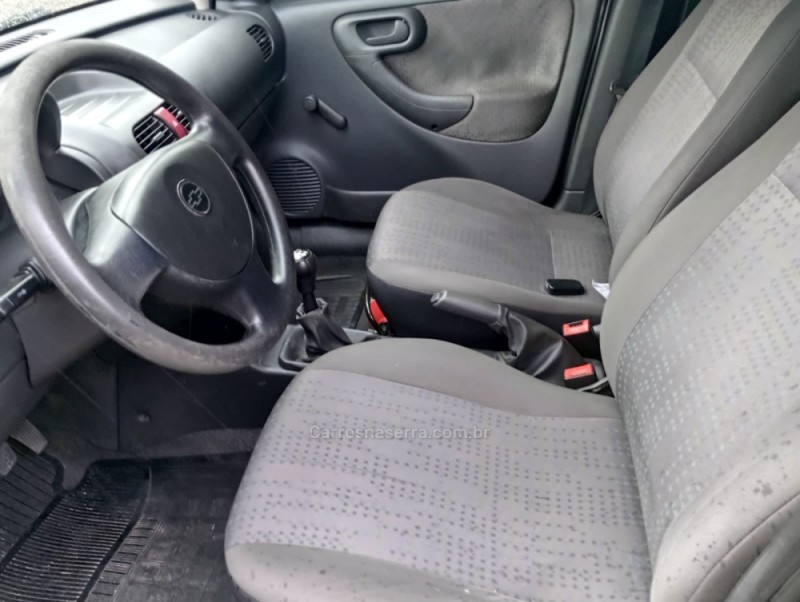 CORSA 1.4 MPFI MAXX SEDAN 8V FLEX 4P MANUAL - 2009 - PICADA CAFé