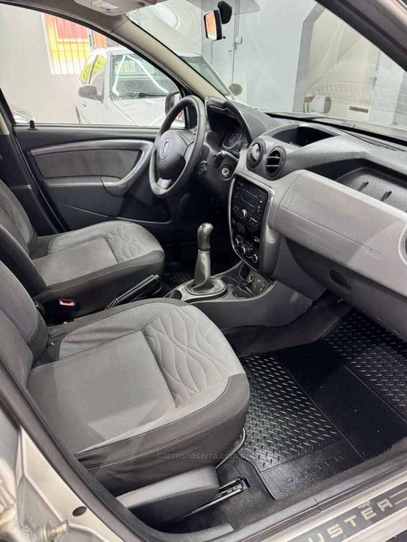 DUSTER 1.6 DYNAMIQUE 4X2 16V FLEX 4P MANUAL - 2014 - CAXIAS DO SUL
