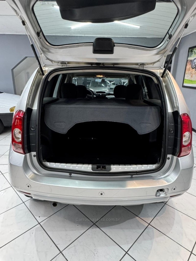 DUSTER 1.6 DYNAMIQUE 4X2 16V FLEX 4P MANUAL - 2014 - CAXIAS DO SUL