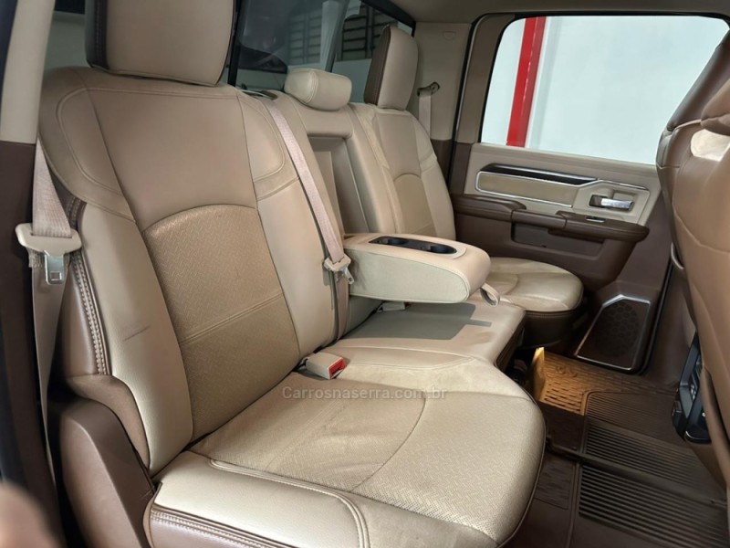 2500 LARAMIE 6.7 CD 4X4 TDI DIESEL 4P AUTOMÁTICA - 2022 - CAXIAS DO SUL