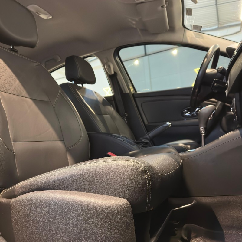 FLUENCE 2.0 DYNAMIQUE PLUS 16V FLEX 4P AUTOMÁTICO - 2017 - CAXIAS DO SUL