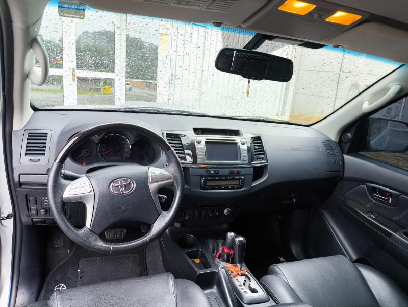 HILUX SW4 3.0 SRV 4X4 7 LUGARES 16V TURBO INTERCOOLER DIESEL 4P AUTOMÁTICO - 2015 - FLORES DA CUNHA