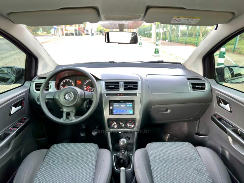 FOX 1.0 MI TRENDLINE 8V FLEX 4P MANUAL - 2015 - ESTâNCIA VELHA