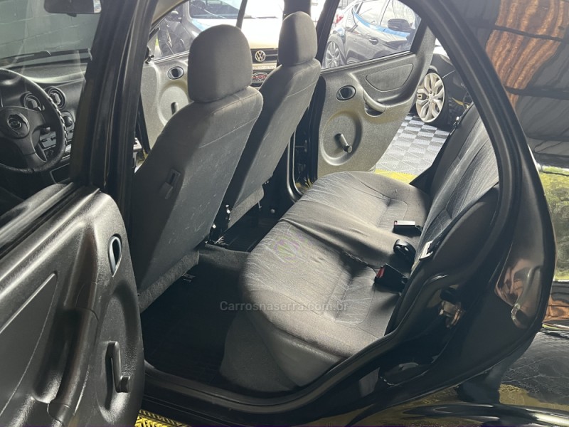 CELTA 1.0 MPFI 8V GASOLINA 4P MANUAL - 2004 - CAXIAS DO SUL