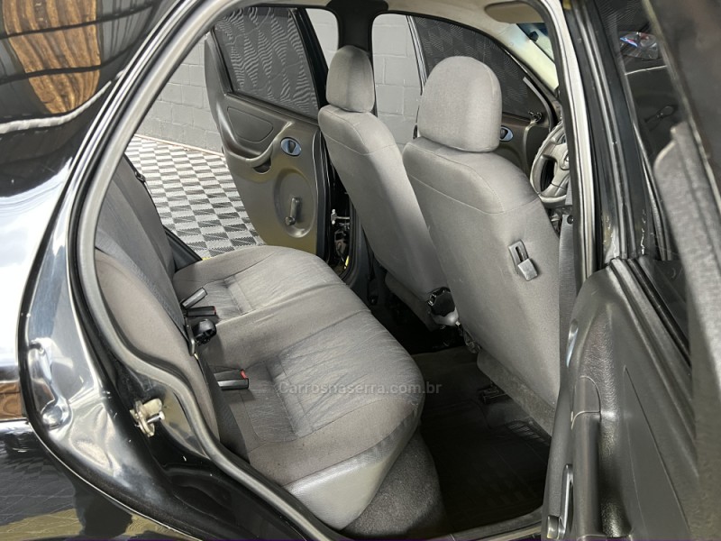 CELTA 1.0 MPFI 8V GASOLINA 4P MANUAL - 2004 - CAXIAS DO SUL