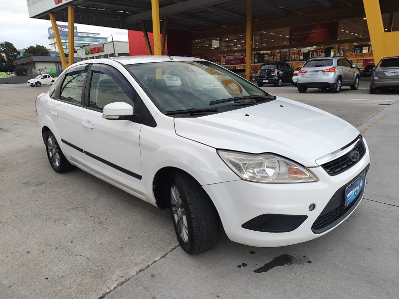 FOCUS 2.0 SEDAN 16V GASOLINA 4P MANUAL - 2012 - FARROUPILHA