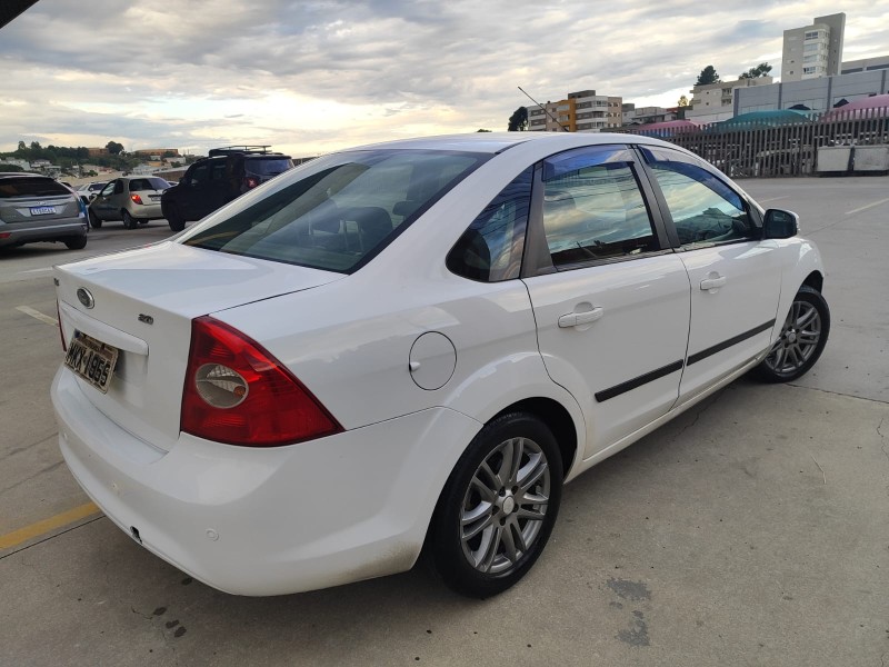 FOCUS 2.0 SEDAN 16V GASOLINA 4P MANUAL - 2012 - FARROUPILHA