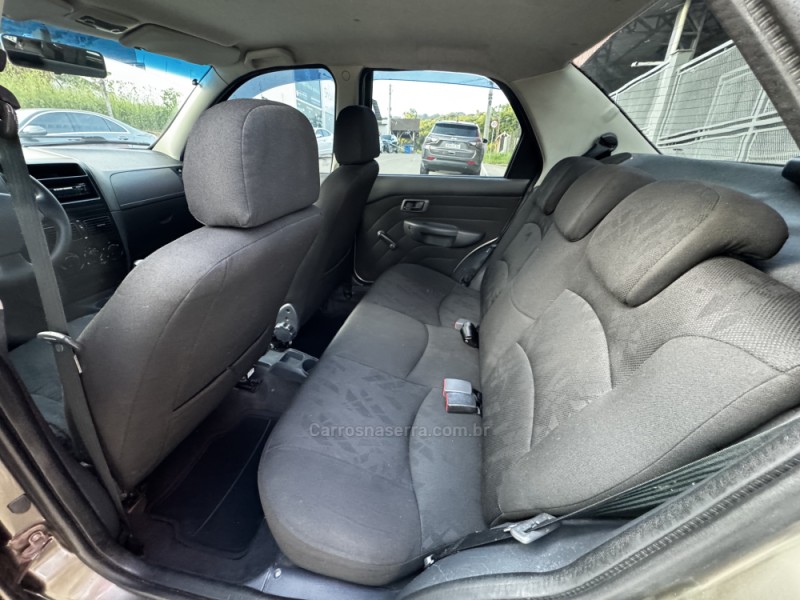 SIENA 1.4 MPI EL 8V FLEX 4P MANUAL - 2012 - FELIZ