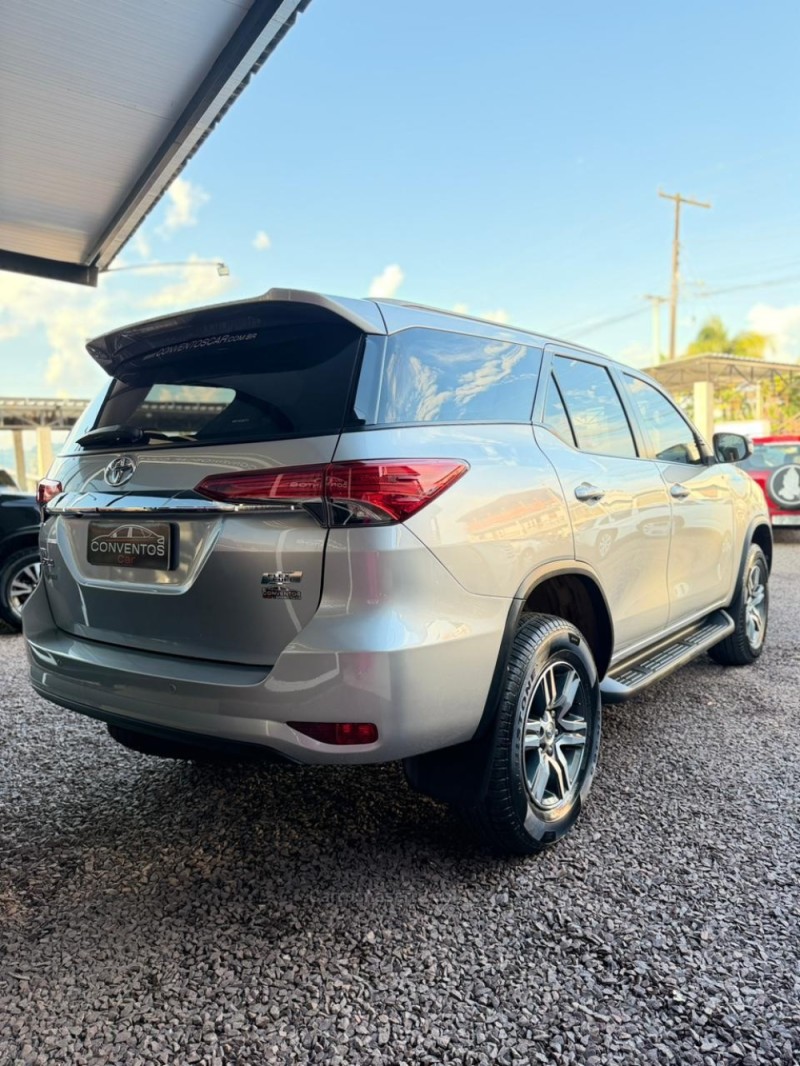 HILUX SW4 2.7 SR 4X2 16V GASOLINA 4P AUTOMÁTICO - 2017 - LAJEADO