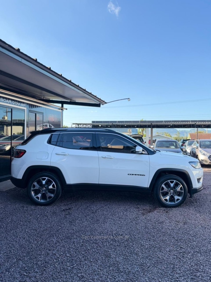 COMPASS 2.0 16V FLEX LIMITED AUTOMÁTICO - 2017 - LAJEADO