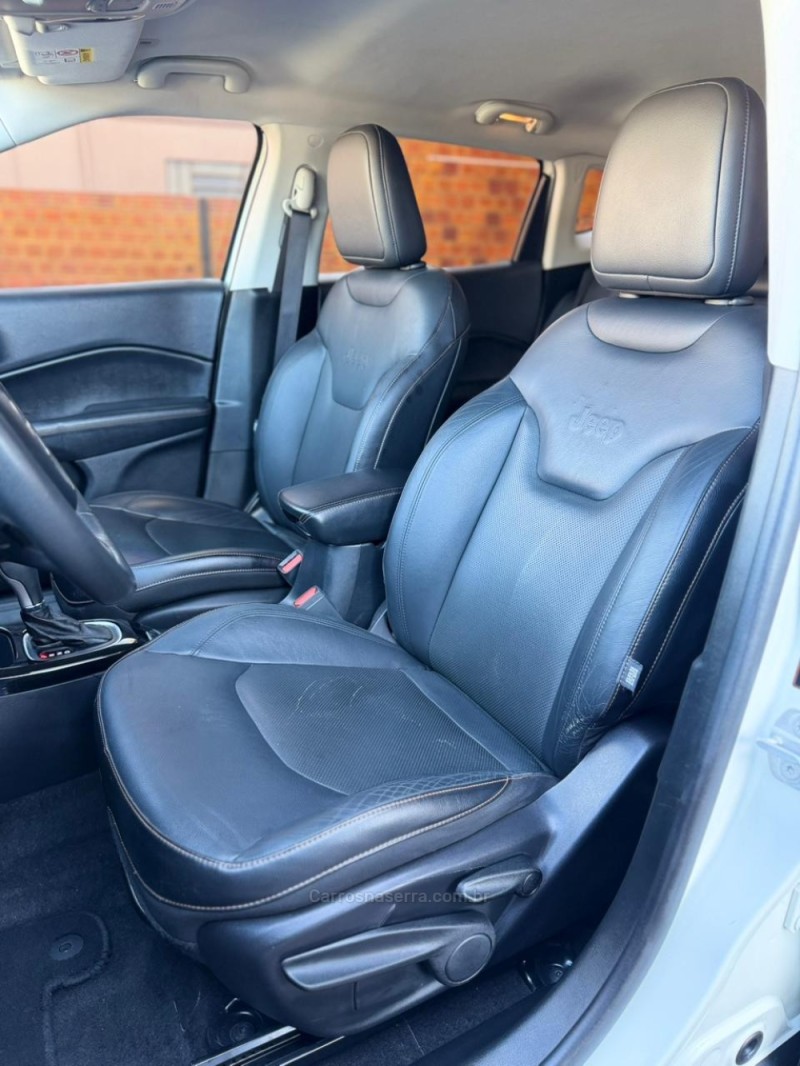 COMPASS 2.0 16V FLEX LIMITED AUTOMÁTICO - 2017 - LAJEADO