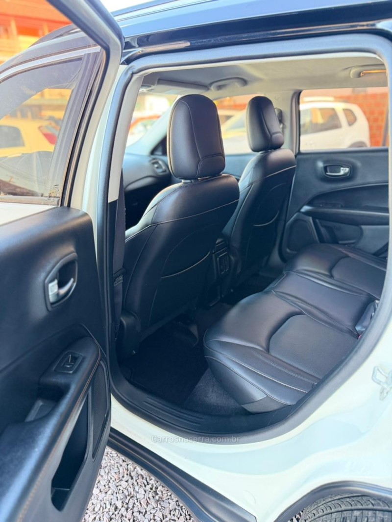 COMPASS 2.0 16V FLEX LIMITED AUTOMÁTICO - 2017 - LAJEADO