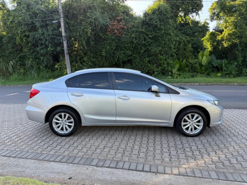 CIVIC 2.0 LXR 16V FLEX 4P AUTOMÁTICO - 2014 - IVOTI