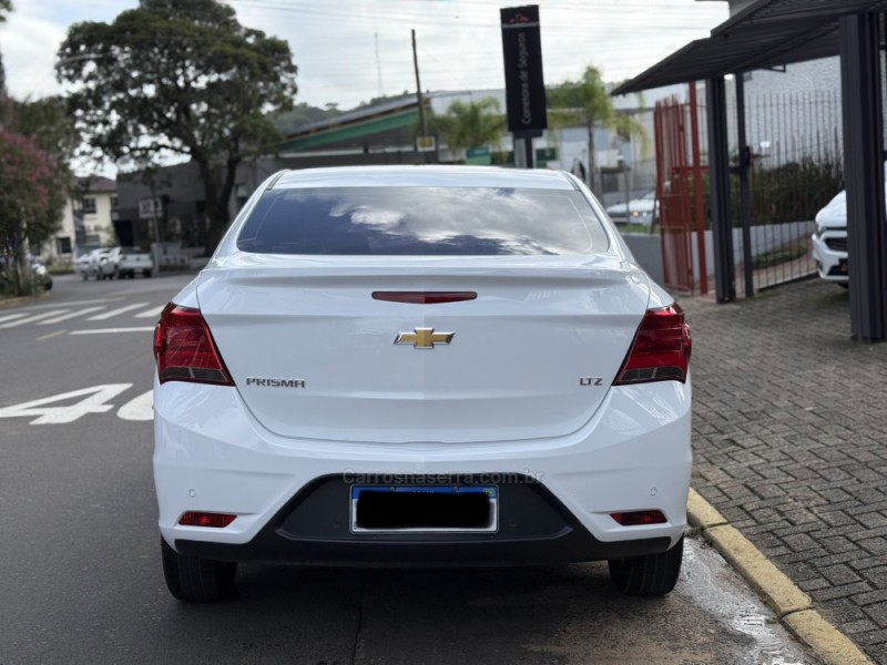 PRISMA 1.4 MPFI LTZ 8V FLEX 4P MANUAL - 2018 - PAROBé