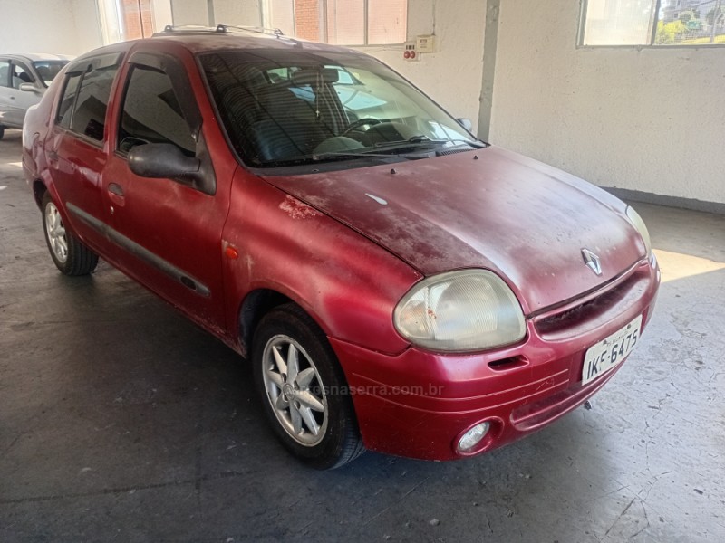 CLIO 1.0 PRIVILÉGE SEDAN 16V GASOLINA 4P MANUAL - 2002 - CAXIAS DO SUL