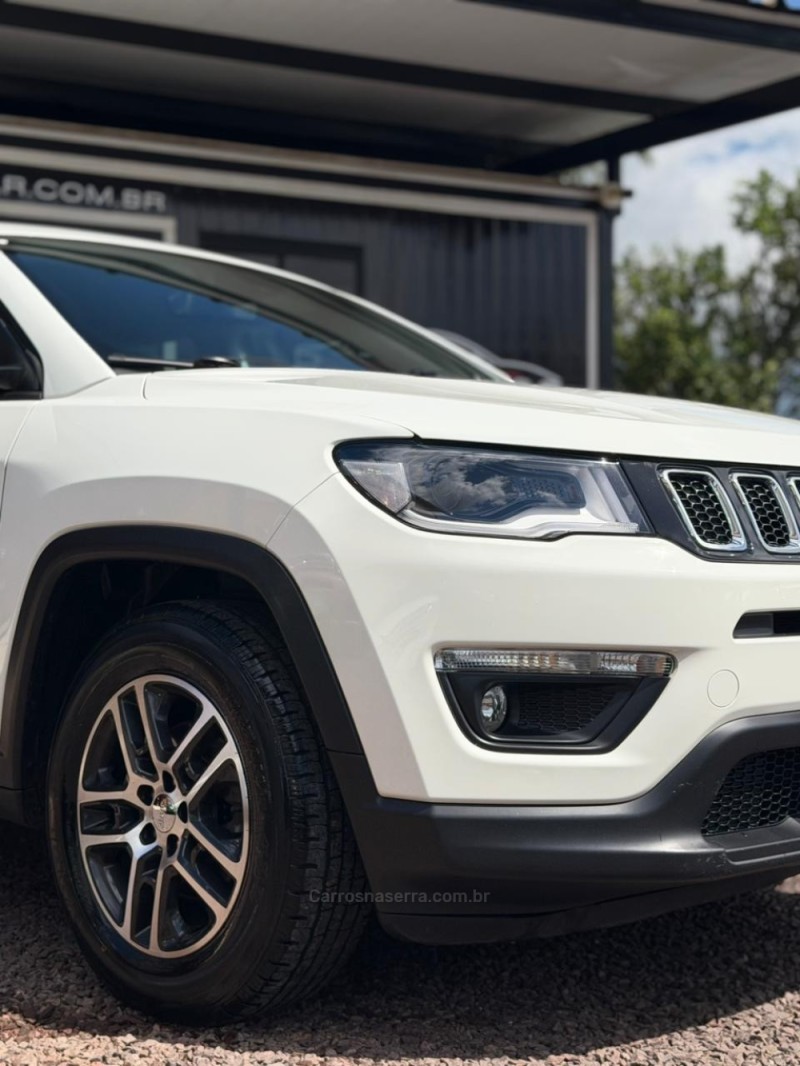 COMPASS 2.0 16V FLEX SPORT AUTOMÁTICO - 2019 - LAJEADO