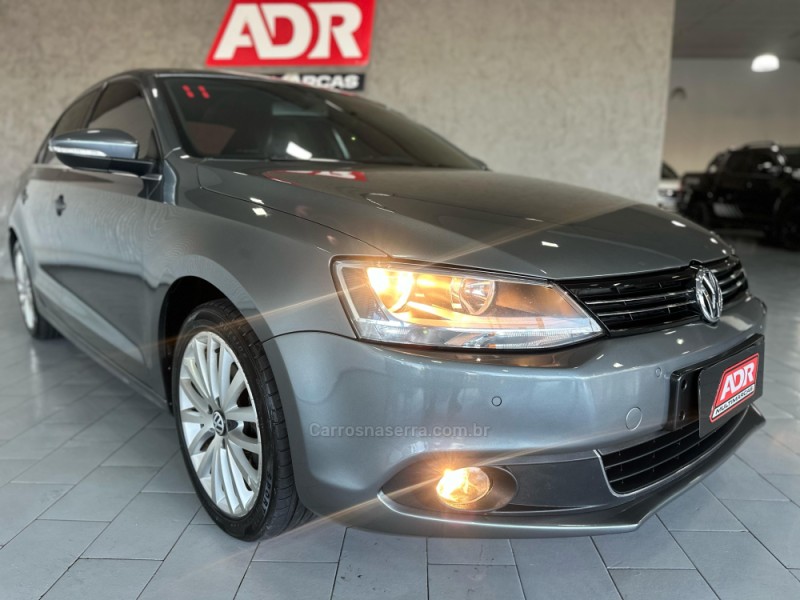 JETTA 2.0 TSI DSG HIGHLINE 200CV GASOLINA 4P AUTOMÁTICO - 2011 - CAXIAS DO SUL