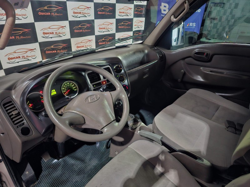 HR 2.5 LONGO SEM CAÇAMBA 4X2 16V 130CV TURBO INTERCOOLER DIESEL 2P MANUAL - 2010 - CAXIAS DO SUL