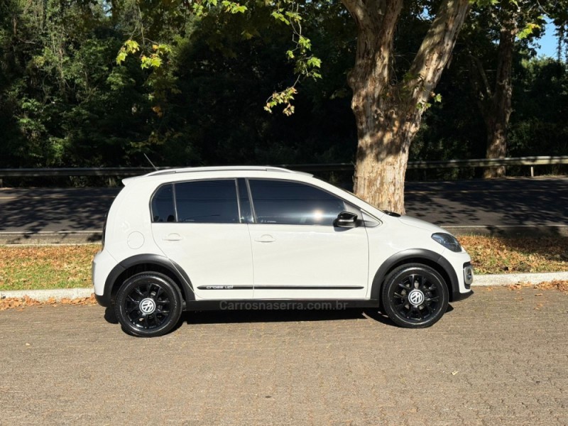 UP 1.0 TSI CROSS 12V FLEX 4P MANUAL - 2016 - DOIS IRMãOS