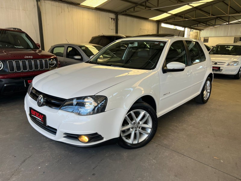 VOLKSWAGEN - GOLF - 2012/2013 - Branca - R$ 62.900,00