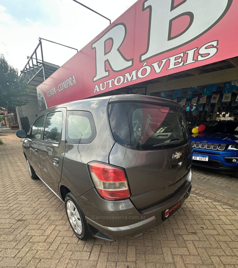 SPIN 1.8 LS 8V FLEX 4P MANUAL - 2013 - PAROBé