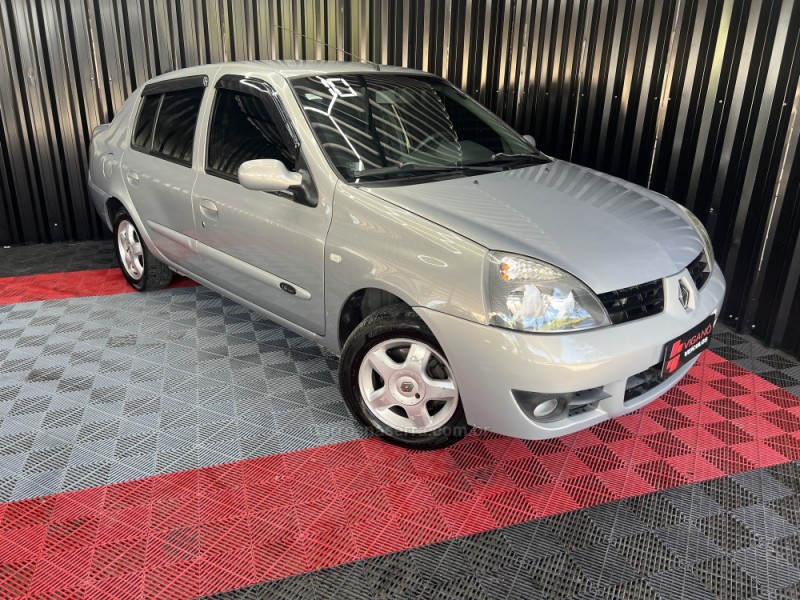 CLIO 1.6 PRIVILÉGE SEDAN 16V FLEX 4P MANUAL - 2008 - CAXIAS DO SUL
