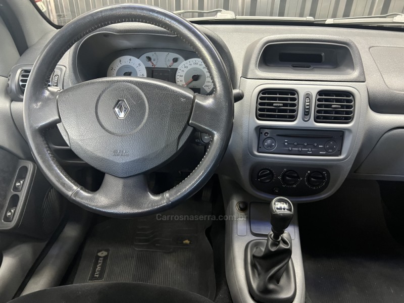 CLIO 1.6 PRIVILÉGE SEDAN 16V FLEX 4P MANUAL - 2008 - CAXIAS DO SUL