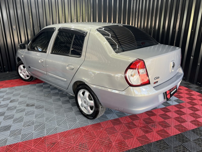 CLIO 1.6 PRIVILÉGE SEDAN 16V FLEX 4P MANUAL - 2008 - CAXIAS DO SUL