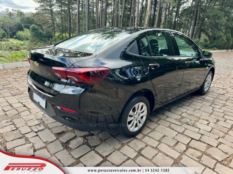 ONIX 1.0 LT PLUS 8V FLEX 4P MANUAL - 2023 - NOVA PRATA