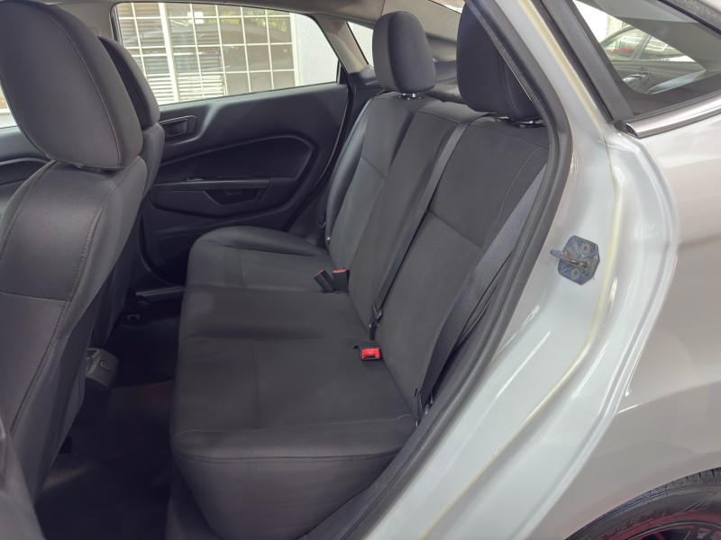 FIESTA 1.6 SE SEDAN 16V FLEX 4P MANUAL - 2011 - CAXIAS DO SUL