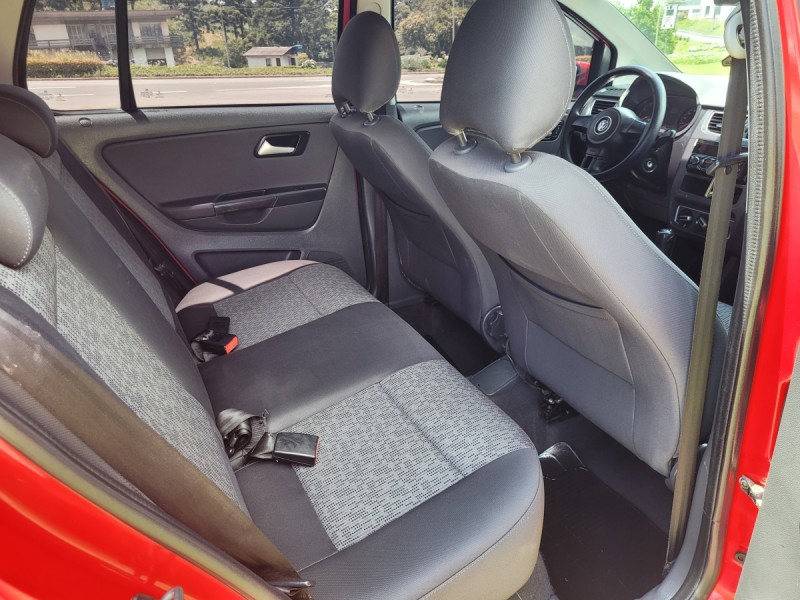 FOX 1.0 MI 8V FLEX 4P MANUAL - 2014 - CARLOS BARBOSA