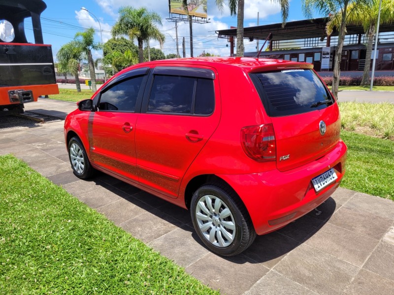 FOX 1.0 MI 8V FLEX 4P MANUAL - 2014 - CARLOS BARBOSA