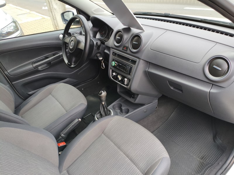 GOL 1.0 MI TREND 8V FLEX 4P MANUAL - 2013 - BOM PRINCíPIO