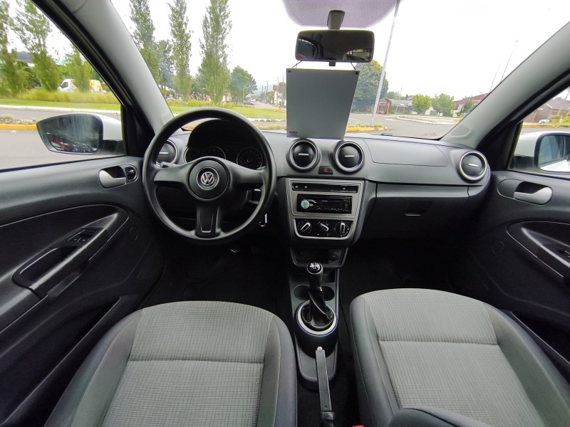 GOL 1.0 MI TREND 8V FLEX 4P MANUAL - 2013 - BOM PRINCíPIO