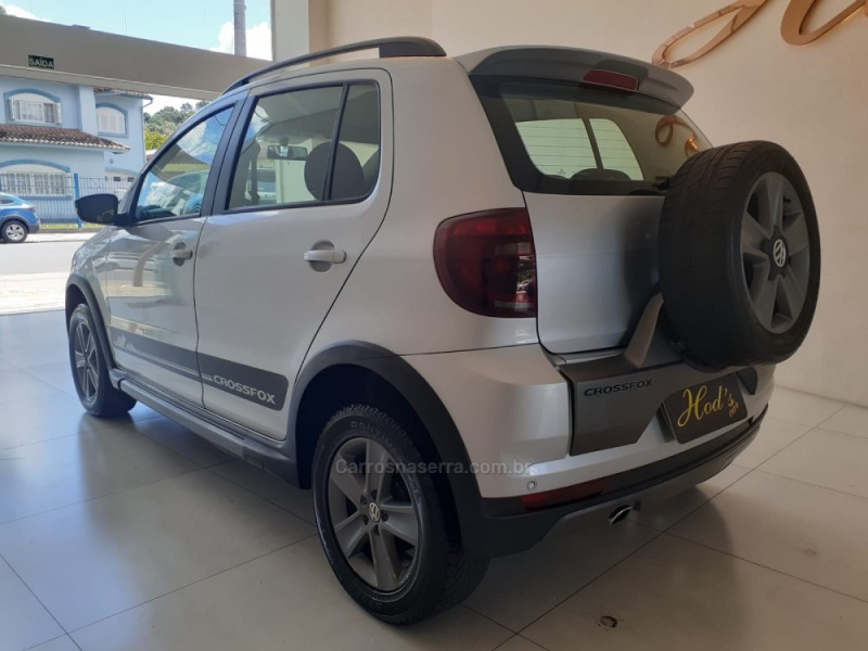 CROSSFOX 1.6 MI FLEX 8V 4P MANUAL - 2012 - CANELA