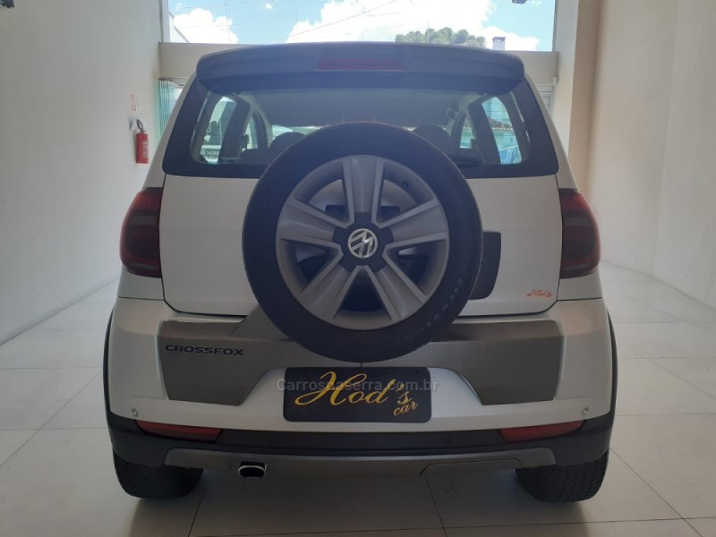 CROSSFOX 1.6 MI FLEX 8V 4P MANUAL - 2012 - CANELA