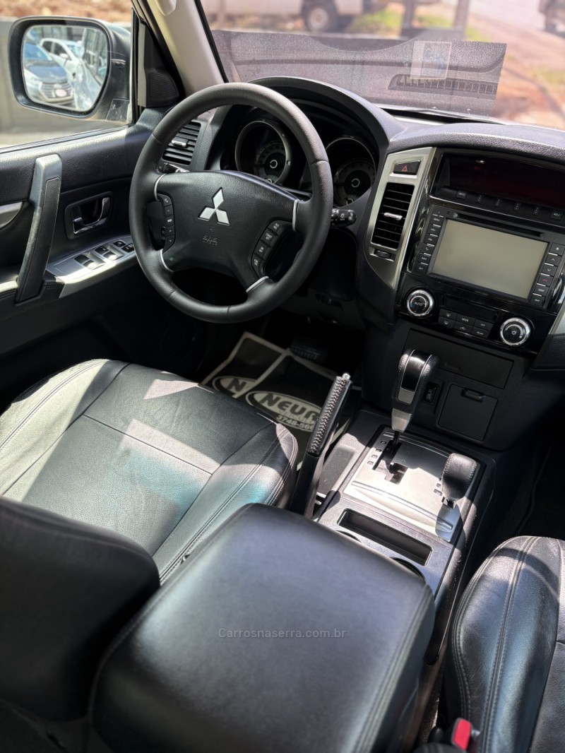 PAJERO 3.2 HPE S 4X4 7 LUGARES 16V TURBO INTERCOOLER DIESEL 4P AUTOMÁTICO - 2016 - LAJEADO