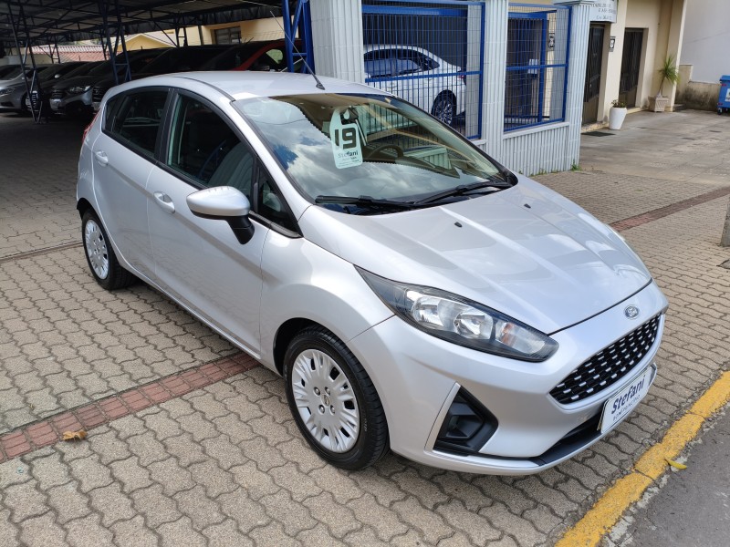 FIESTA 1.6 SE HATCH 16V FLEX 4P MANUAL - 2019 - BOM PRINCíPIO