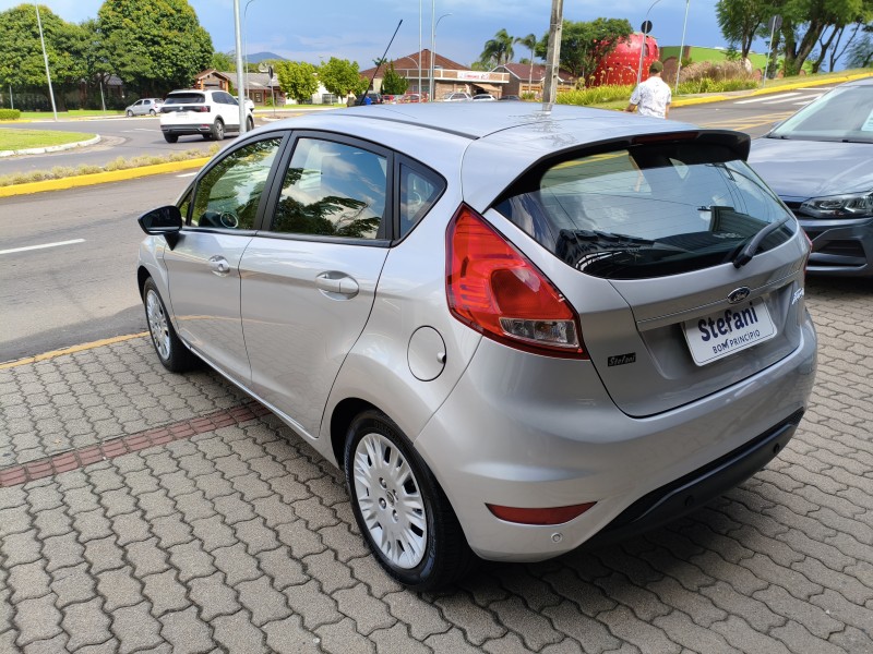 FIESTA 1.6 SE HATCH 16V FLEX 4P MANUAL - 2019 - BOM PRINCíPIO