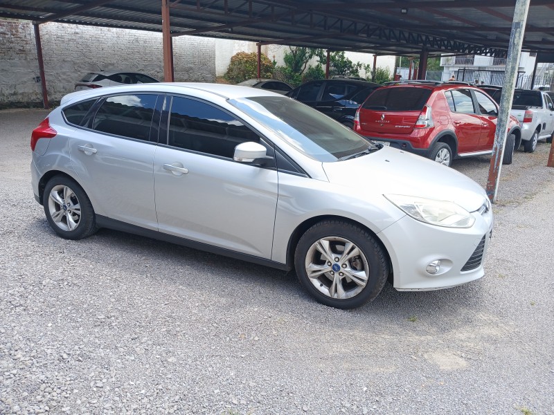 focus 1.6 se hatch 16v flex 4p automatico 2015 caxias do sul