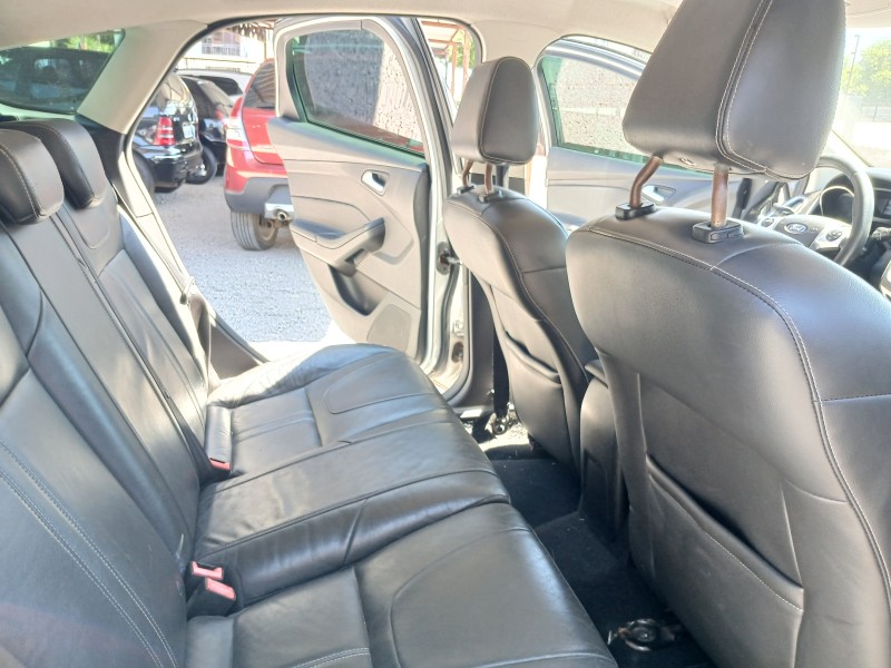 FOCUS 1.6 SE HATCH 16V FLEX 4P AUTOMÁTICO - 2015 - CAXIAS DO SUL