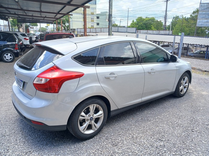 FOCUS 1.6 SE HATCH 16V FLEX 4P AUTOMÁTICO - 2015 - CAXIAS DO SUL
