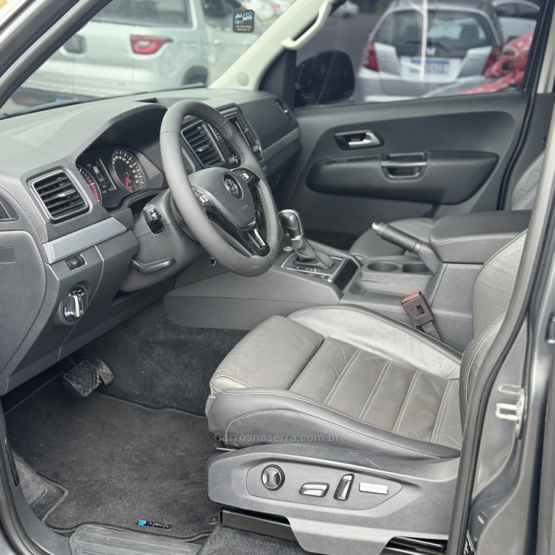 AMAROK 3.0 V6 TDI HIGHLINE CD DIESEL 4MOTION AUTOMÁTICO - 2018 - NOVO HAMBURGO