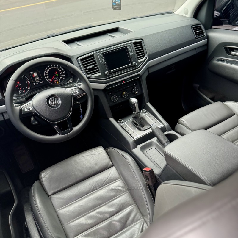 AMAROK 3.0 V6 TDI HIGHLINE CD DIESEL 4MOTION AUTOMÁTICO - 2018 - NOVO HAMBURGO