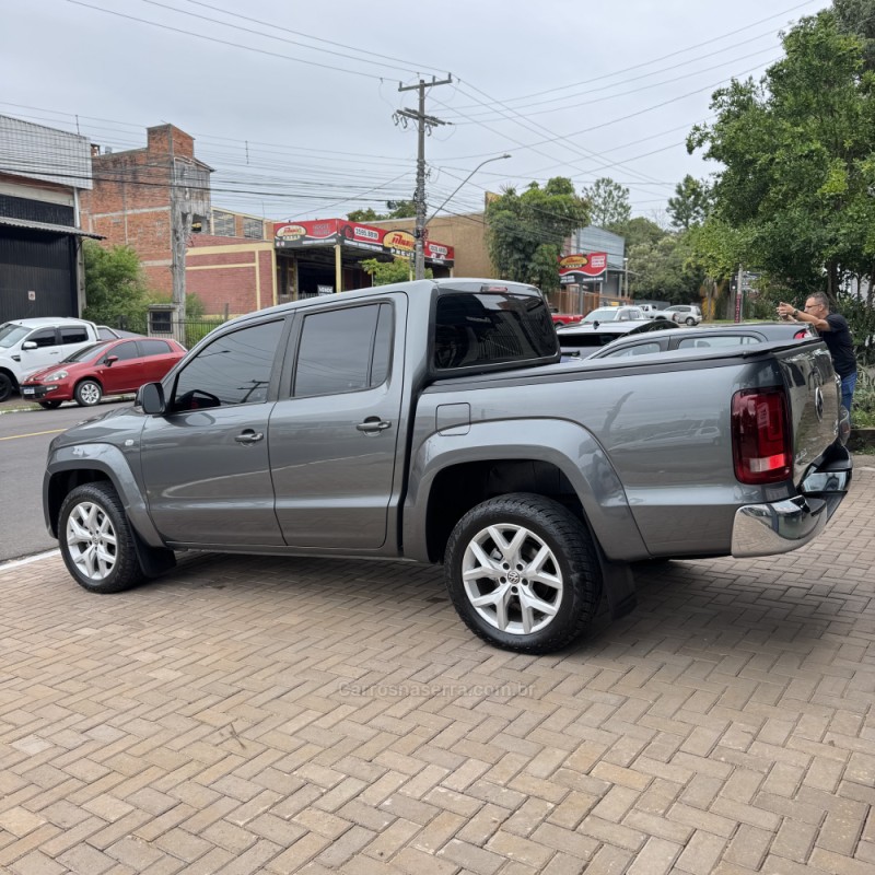 AMAROK 3.0 V6 TDI HIGHLINE CD DIESEL 4MOTION AUTOMÁTICO - 2018 - NOVO HAMBURGO