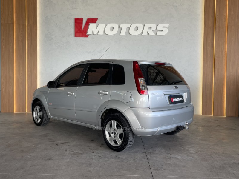 FIESTA 1.6 ROCAM HATCH 8V FLEX 4P MANUAL - 2010 - PAROBé