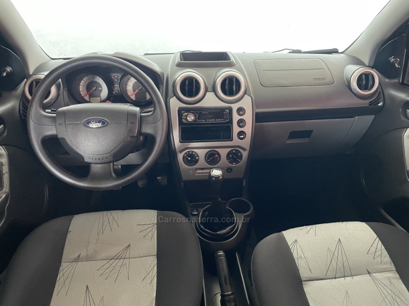 FIESTA 1.6 ROCAM HATCH 8V FLEX 4P MANUAL - 2010 - PAROBé