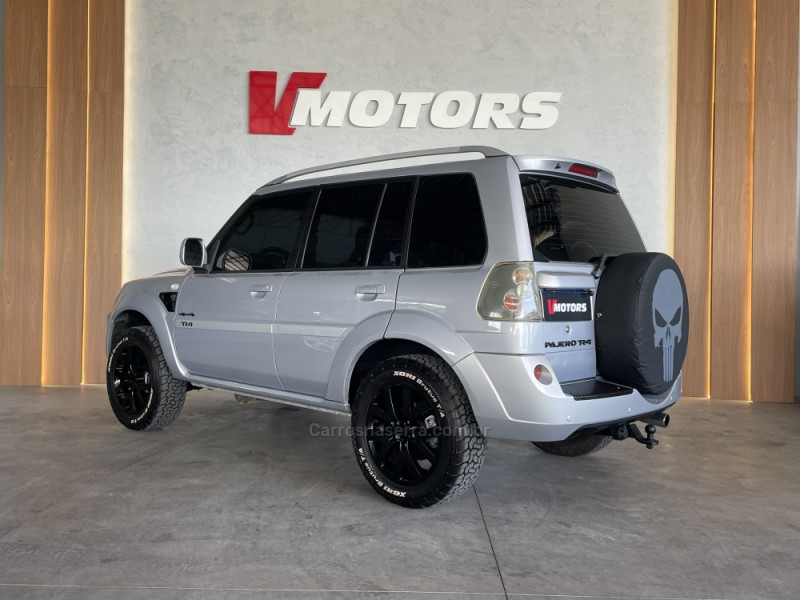 PAJERO TR4 2.0 GLS 4X4 16V FLEX 4P MANUAL - 2010 - PAROBé