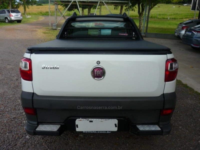 STRADA 1.4 MPI WORKING CS 8V CELEBRATION FLEX 2P MANUAL - 2016 - ARROIO DO MEIO
