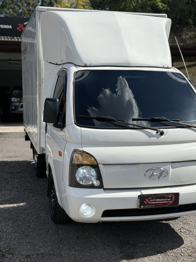 HR 2.5 LONGO COM CAÇAMBA 4X2 16V 130CV TURBO INTERCOOLER DIESEL 2P MANUAL - 2008 - FARROUPILHA